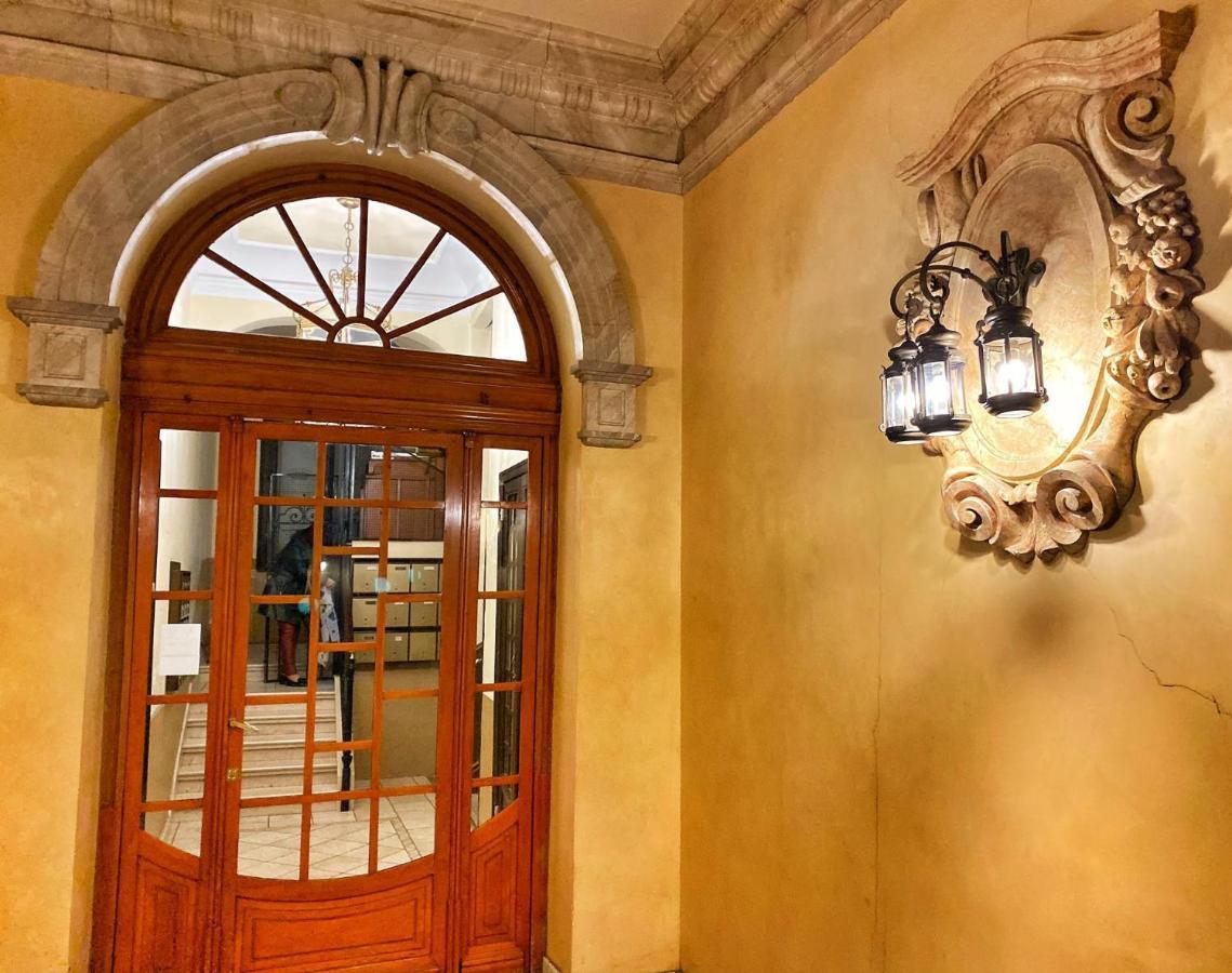 Apartment In Monumental Square Madrid Center Exterior foto