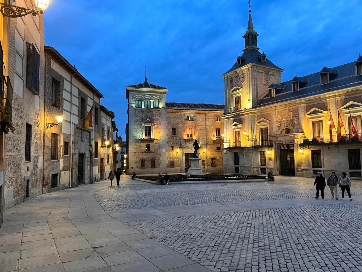 Apartment In Monumental Square Madrid Center Exterior foto